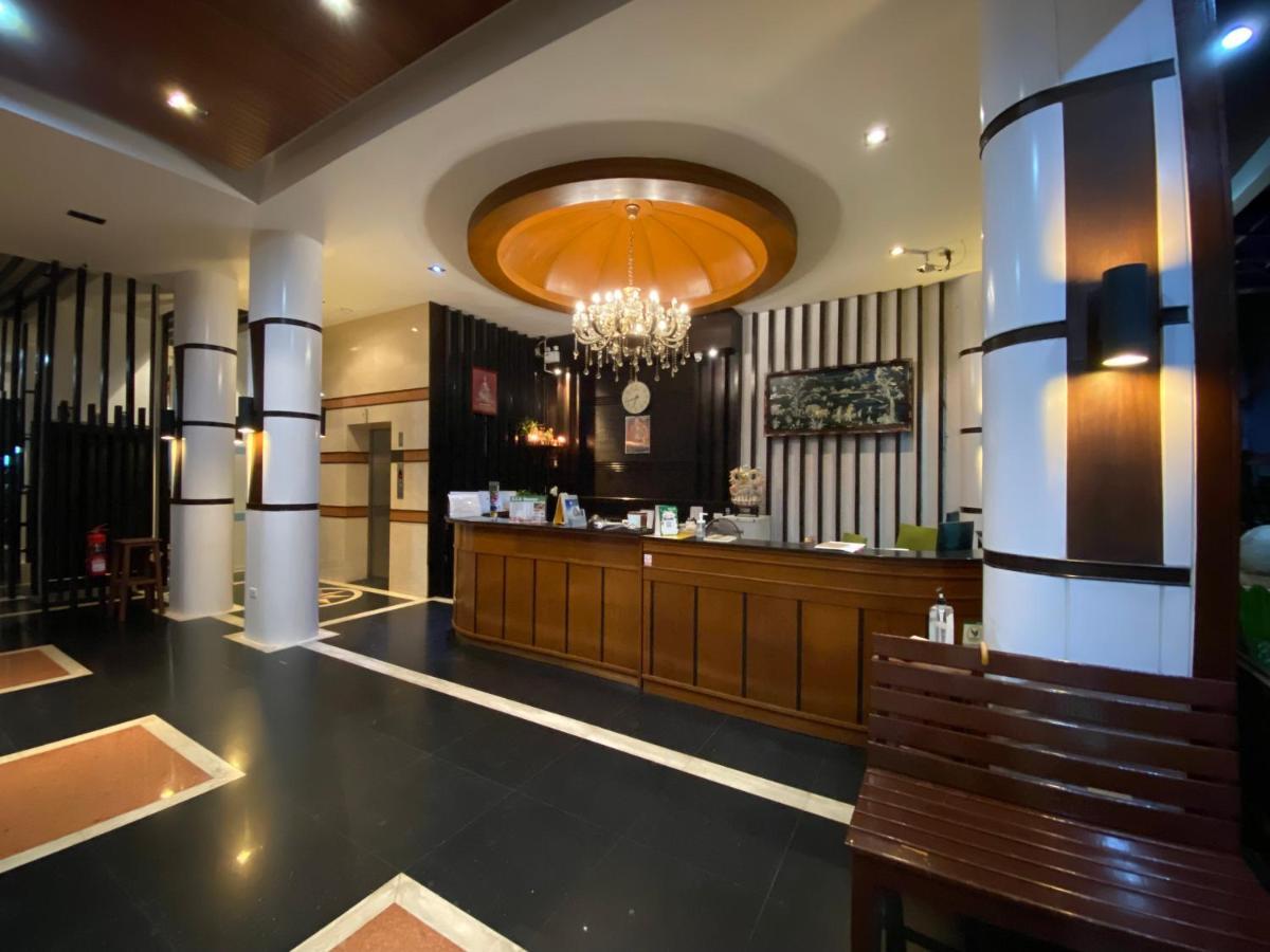 77 Patong Hotel & Spa Eksteriør billede