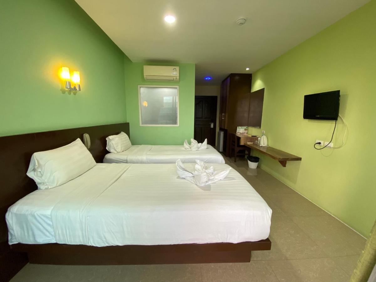 77 Patong Hotel & Spa Eksteriør billede