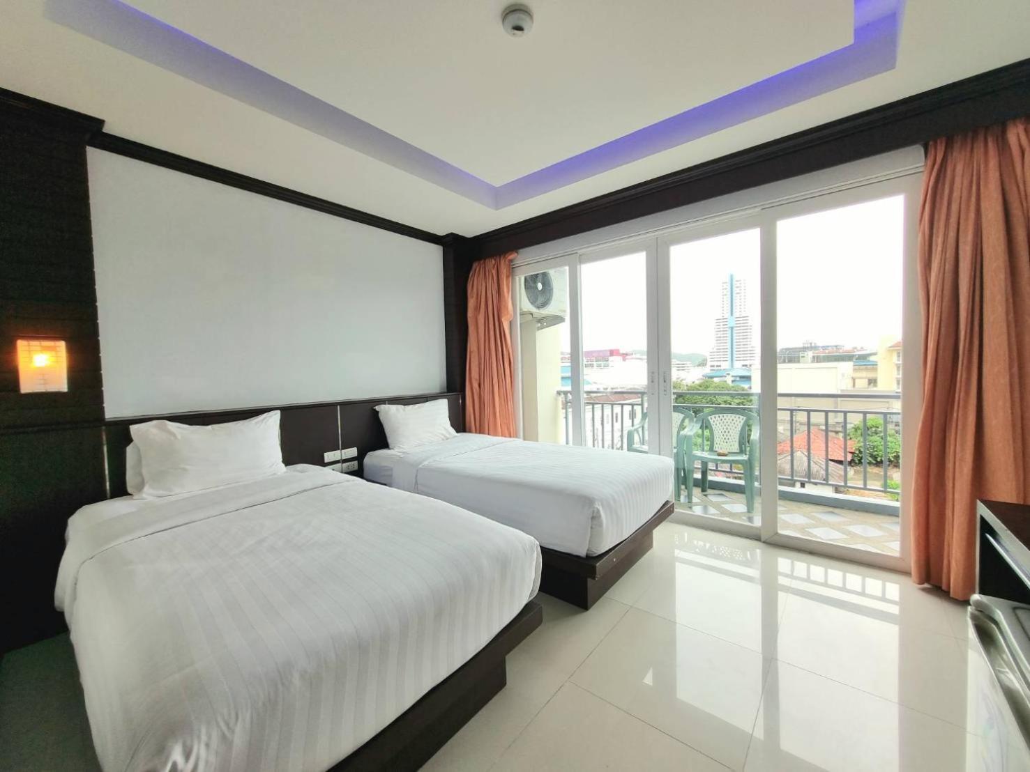 77 Patong Hotel & Spa Eksteriør billede