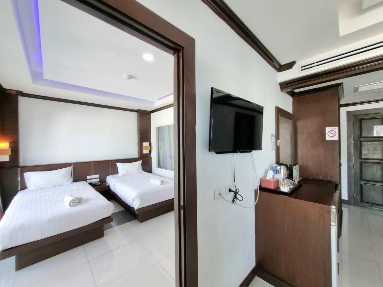 77 Patong Hotel & Spa Eksteriør billede