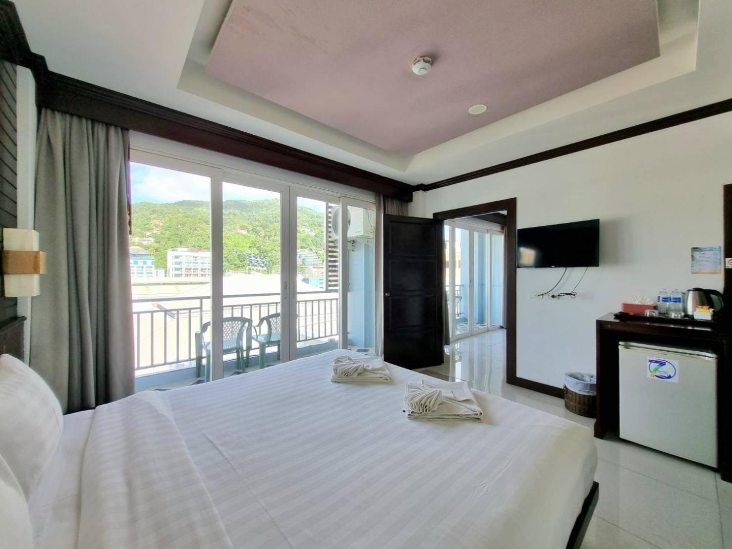 77 Patong Hotel & Spa Eksteriør billede