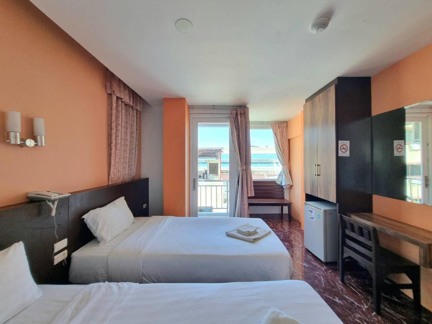 77 Patong Hotel & Spa Eksteriør billede