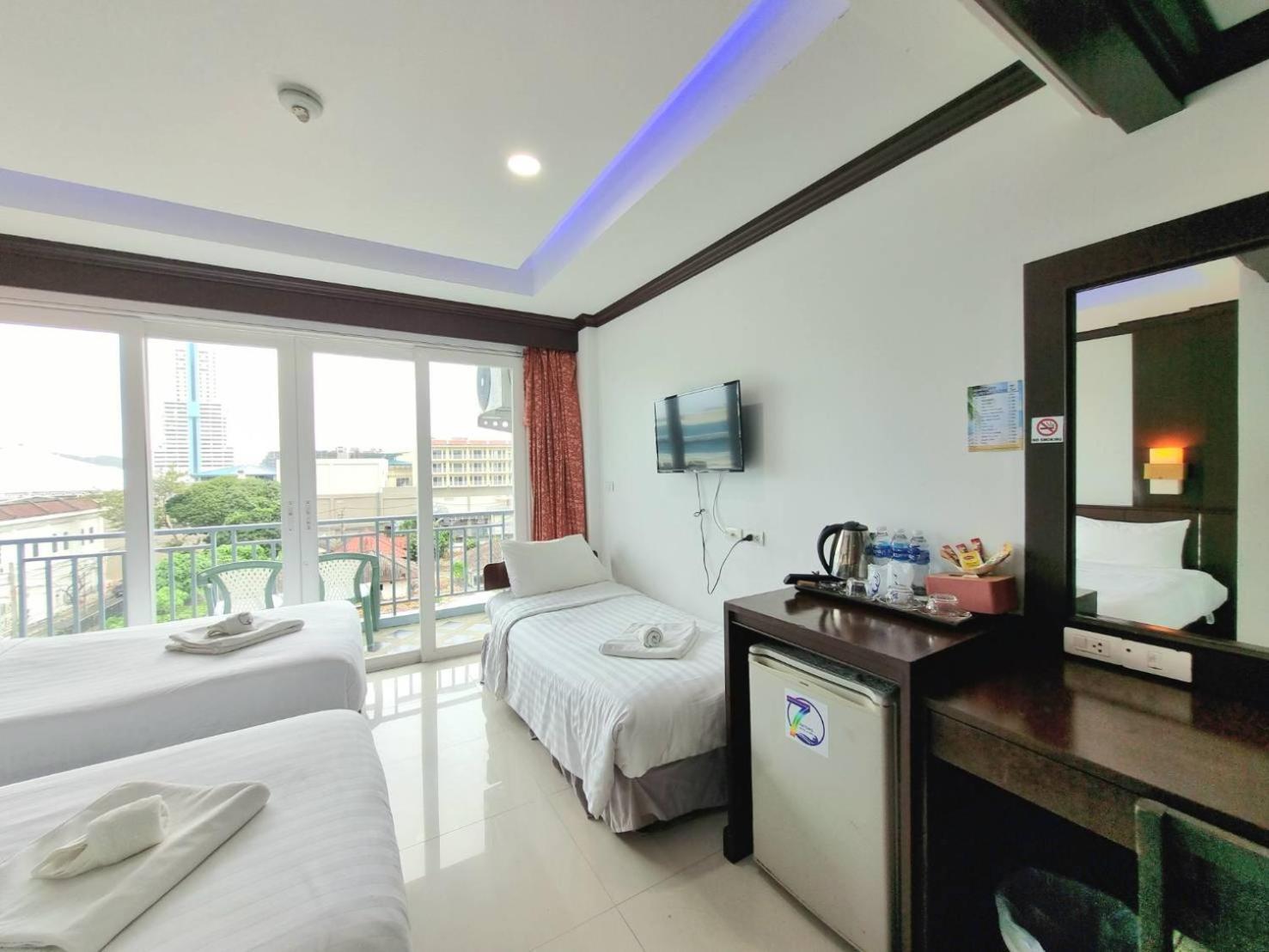 77 Patong Hotel & Spa Eksteriør billede