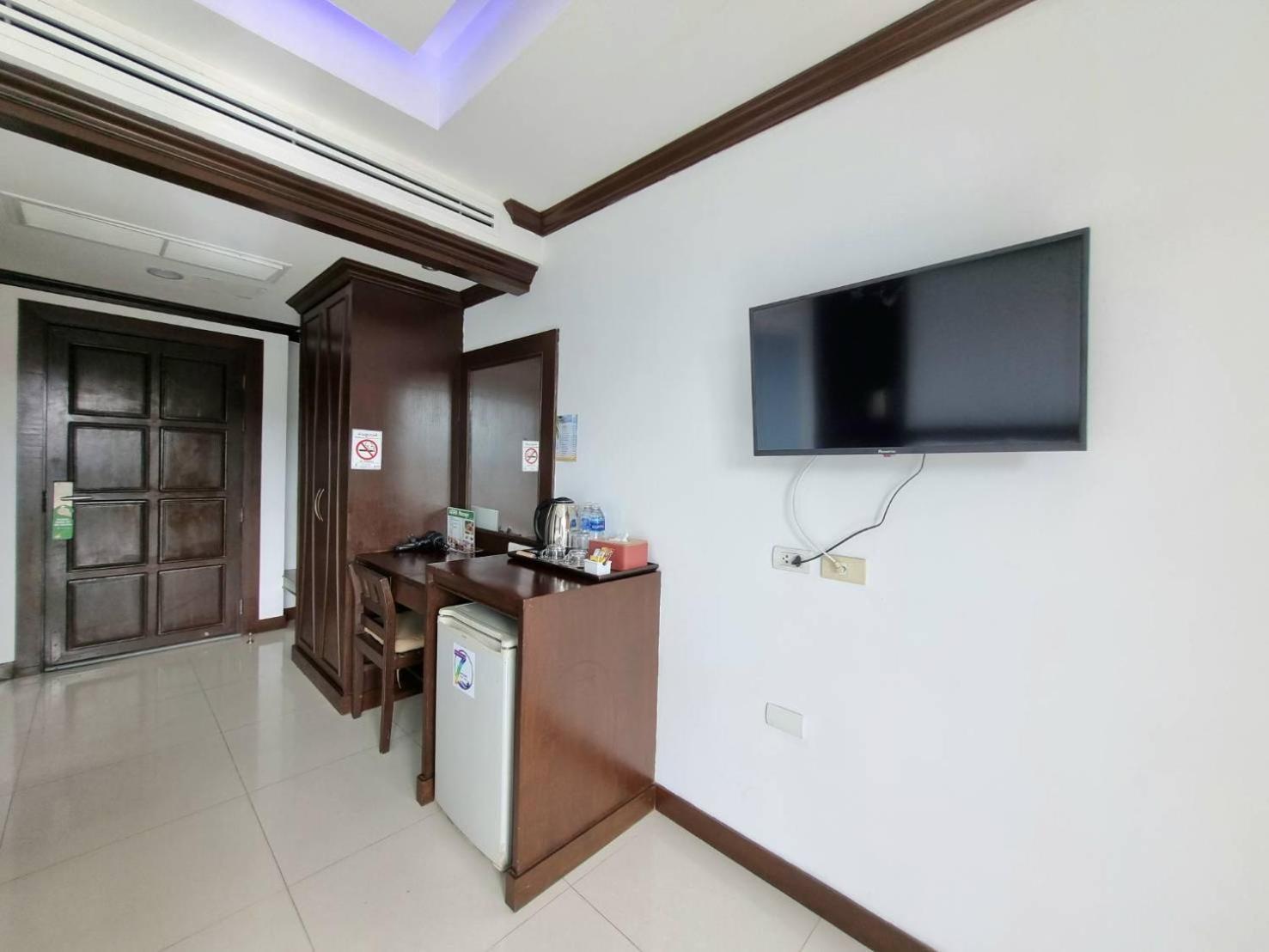 77 Patong Hotel & Spa Eksteriør billede