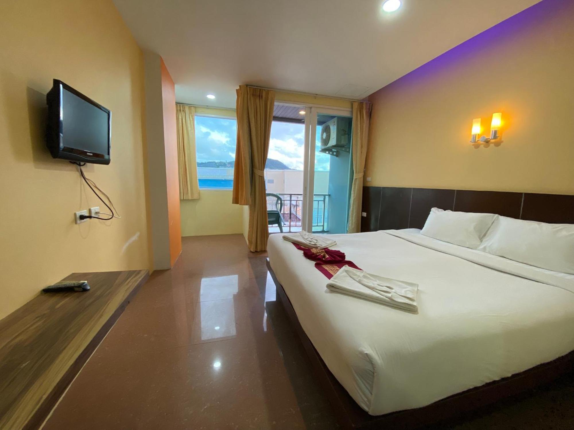 77 Patong Hotel & Spa Værelse billede