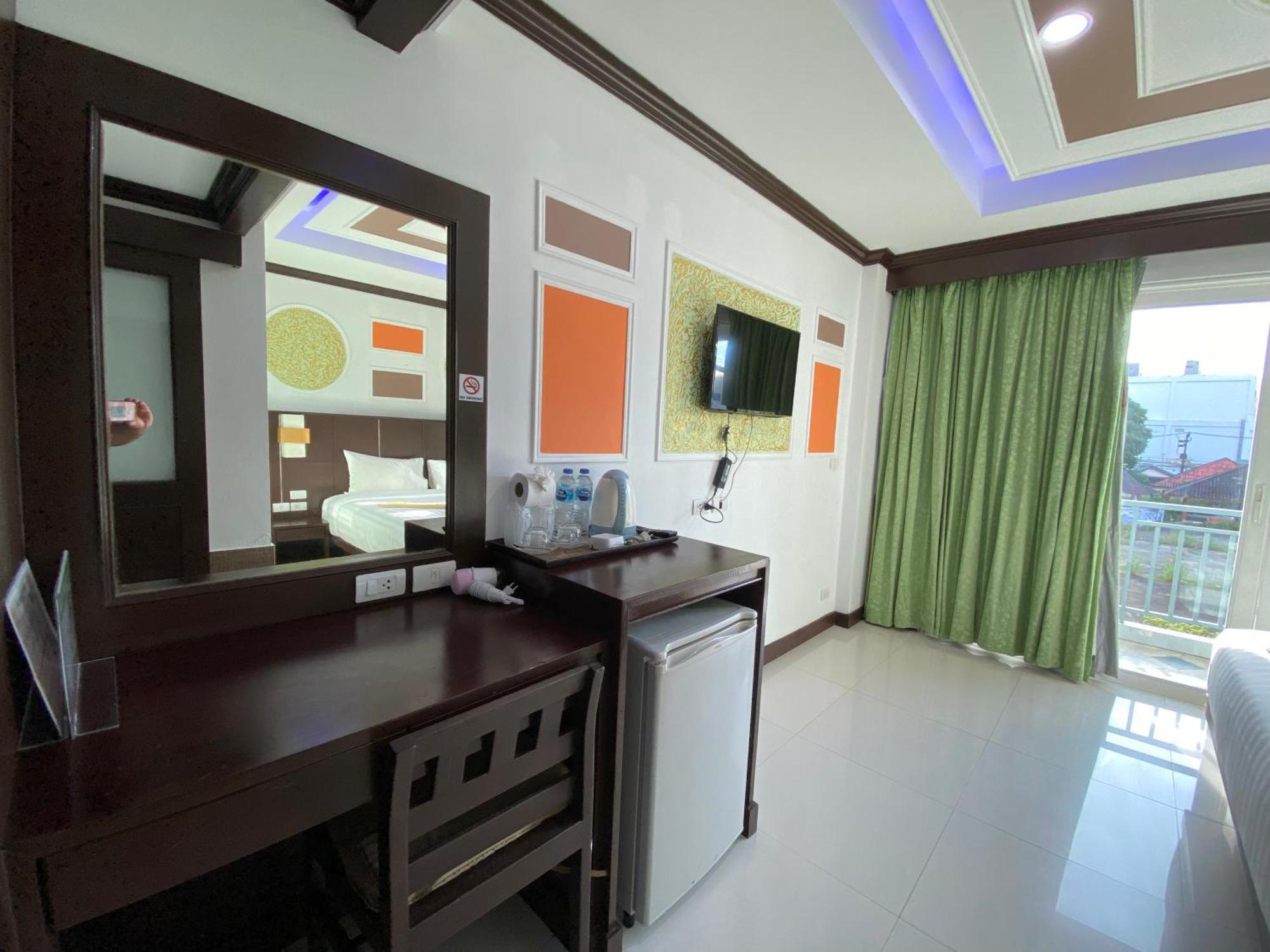 77 Patong Hotel & Spa Værelse billede